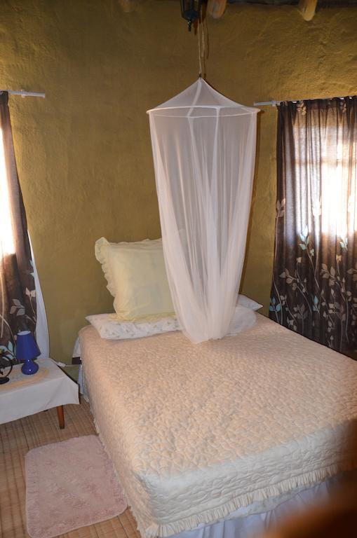 Bama Lodge Rietfontein Phòng bức ảnh